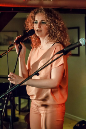 sample hush musikcafeen 2013-1137